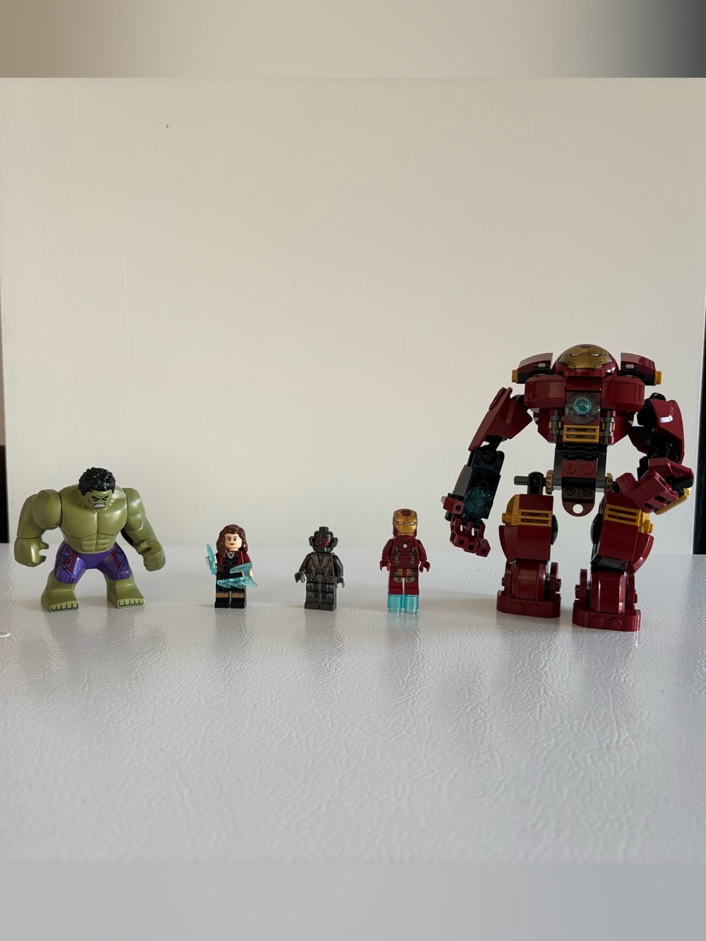 LEGO Marvel Super Heroes the Hulk Buster Smash 76031 Full Figure & Mini Figures